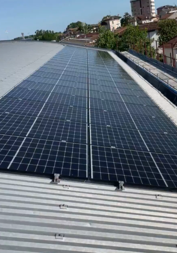 Impianti civili e industriali - pannello fotovoltaico tetto 7