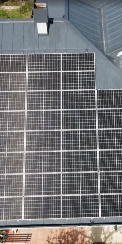 Impianti civili e industriali- pannello fotovoltaico tetto 2